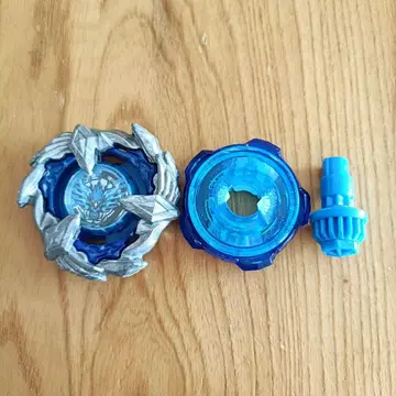 베이블레이드 x 피닉스 윙 5-80H 라챗 비트 세트