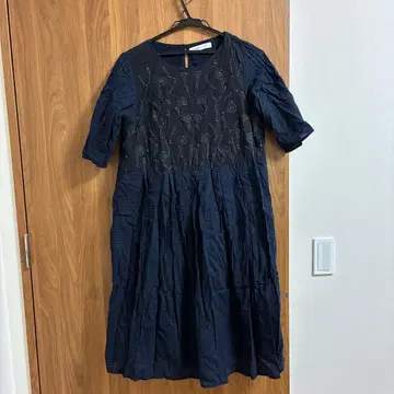 bulle de savon 자수 반팔 원피스