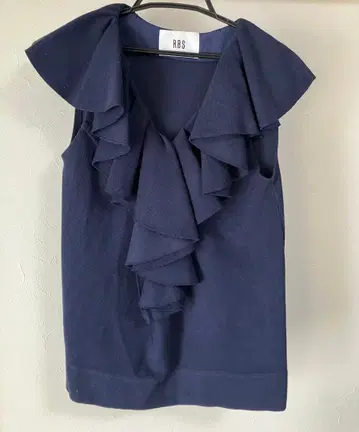 Ray BEAMS 레이빔즈 프릴 슬리브리스 티셔츠 네이비