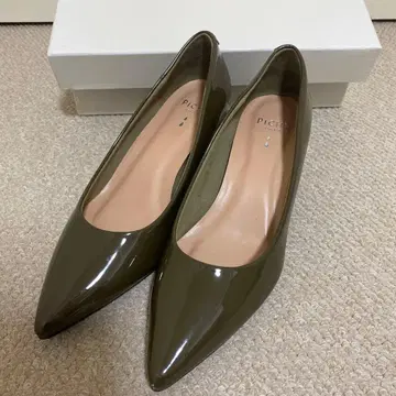 PICHE 에나멜 펌프스 35 카키 그린