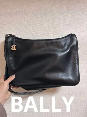 Bally 블랙 가죽 숄더백