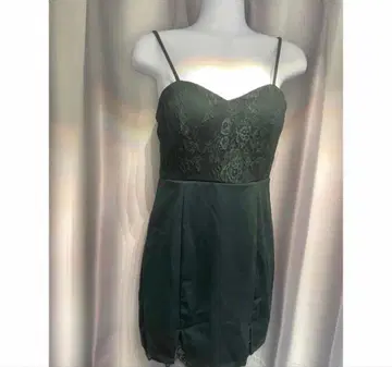 다크 그린 레이스 트리밍 슬립 드레스