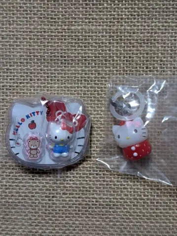 산리오 캐릭터즈 헬로키티 2점 묶음 판매