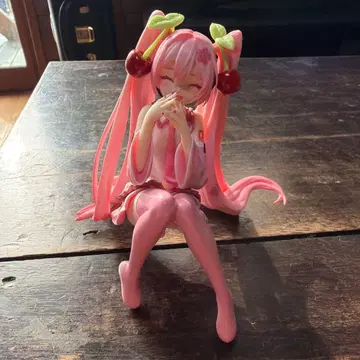 벚꽃 미쿠 피규어