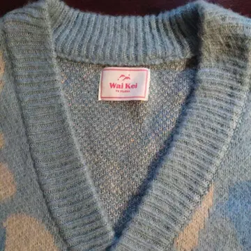 Wai Kei 스카이블루 V넥 가디건 메구로 렌