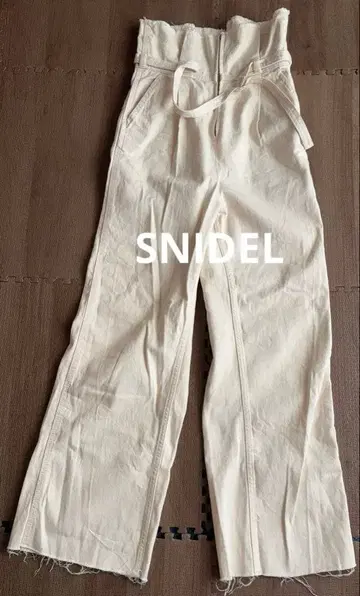 SNIDEL 하이웨스트 팬츠