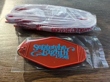 코부쿠로 9월 8일 키링 신발끈