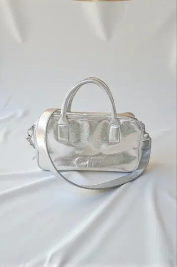 ADAMETROPE 숄더백