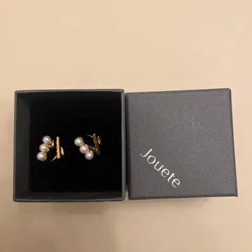 Jouete 펄 스터드 귀걸이