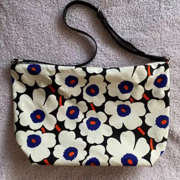 marimekko 꽃무늬 숄더백