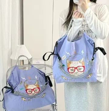 고양이 자수 대용량 숄더백 라이트 블루