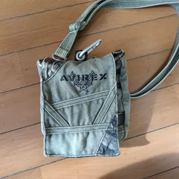 AGUREX 올리브 그린 숄더백