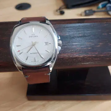 DELMA 자동 와인딩 시계 실버/브라운