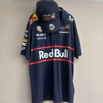 Red Bull Racing 피케 셔츠와 뉴에라 세트