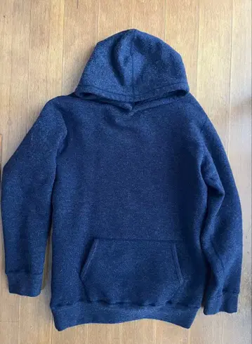 yetina PULLOVER HOODIE