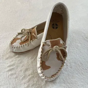 컨디션 최상 FUNNY 모카신 송치 가죽 24.5cm 슬립온