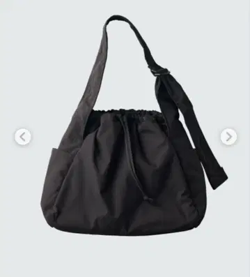 유니클로C 소프트 퍼피 숄더백 블랙