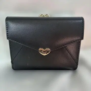 미사용 새상품 블랙 하트형 금장 장식 접이식 지갑 패스케이스 포함