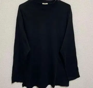 블랙 긴팔 티셔츠