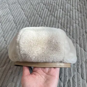 Bronx 크림색 퍼 베레모