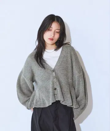 7G 아제 페플럼 V 니트 가디건