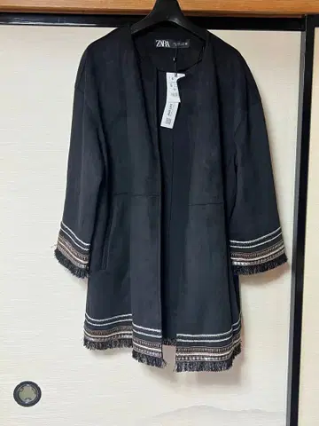 미사용품 ZARA 프린지 장식 블랙 가디건