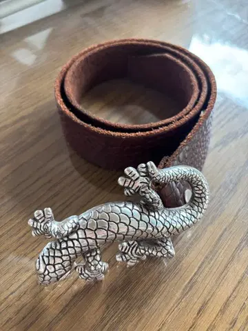 도마뱀 버클 브라운 가죽 벨트