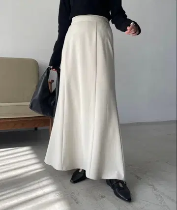 카프리슈 마쥬 플레어 맥시 스커트 에크루 38 사이즈