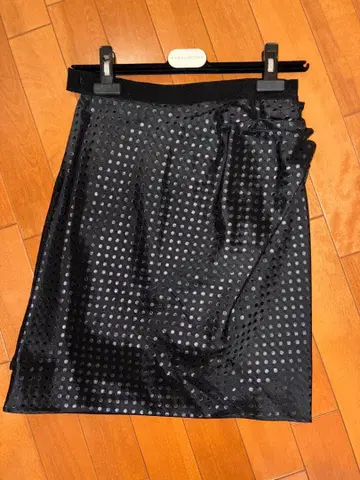 MARC JACOBS 블랙 도트 타이트 스커트 사이즈 0