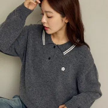 MARY QUANT x PUBLUX 옷깃 라인 원포인트 자수 니트