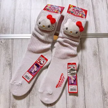 돈키 한정판 헬로키티 루즈삭스 30cm 2개 세트