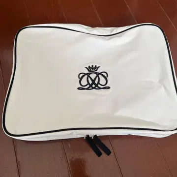 Drawer 화이트 트래블 파우치