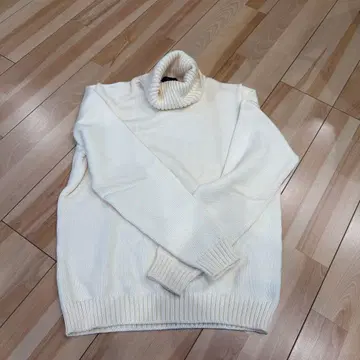 ZANONE 아이보리 터틀넥 니트 48