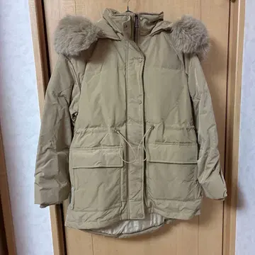 SHEIN 퍼 포함 드로스트 다운 코트 베이지 새상품급