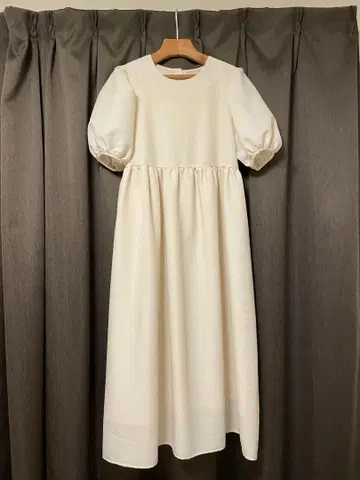 하이웨스트 절개 퍼프 원피스