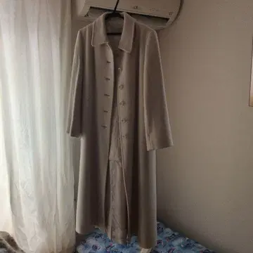 베이지 롱 코트 사이즈 11AR