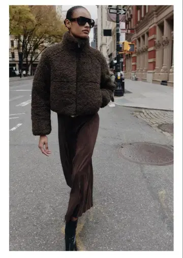 ZARA 보아 부착 보온 아노락 L