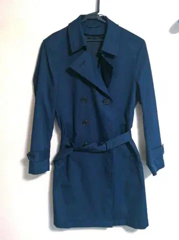 조셉옴므 네이비 더블 브레스트 트렌치코트