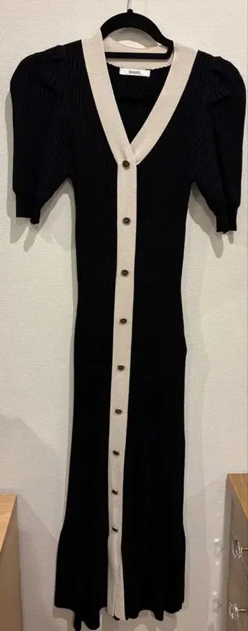SNIDEL 프론트 버튼 라메 니트 원피스 블랙 FREE 사이즈