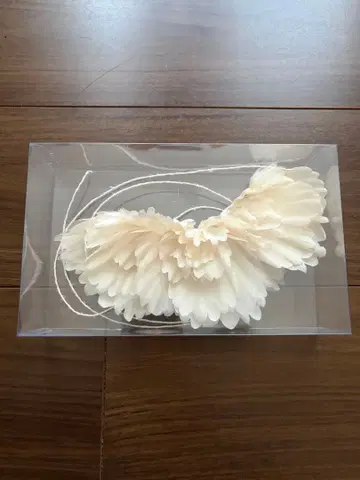 TOWAVASE 플라워 모티브 목걸이만