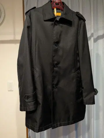 블랙 트렌치코트