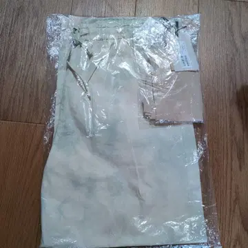 미개봉 새상품 RNA-N 타이다이 팬츠