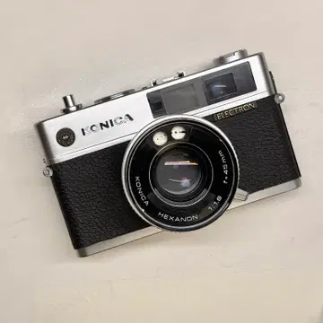 코니카 오토 S2 필름카메라 + 헥사논 45mm F1.8 C-235 | 브랜드 중고