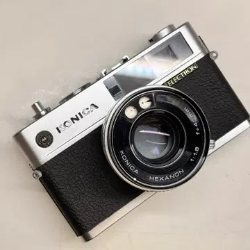 코니카 오토 S2 필름카메라 + 헥사논 45mm F1.8 C-235 | 브랜드 중고