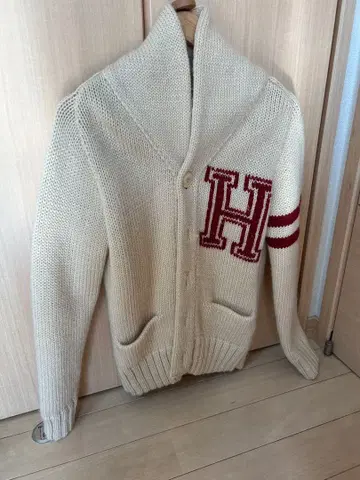 할리우드 런지 마켓 아이보리 니트 가디건 H 자수