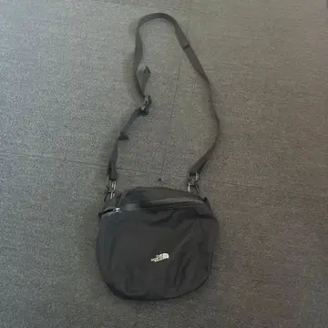 THE NORTH FACE 블랙 숄더백