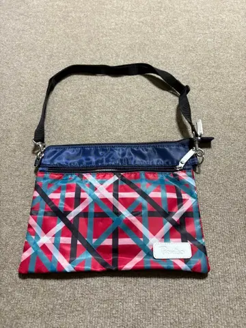 체크 무늬 나일론 숄더백