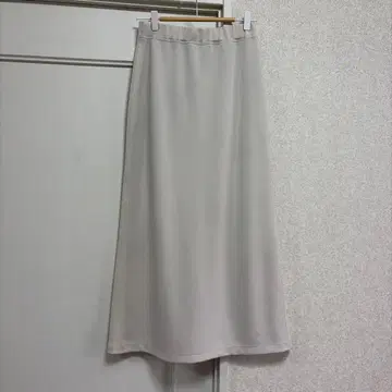 새상품급. 그레이 플레어 스커트 폴리에스테르