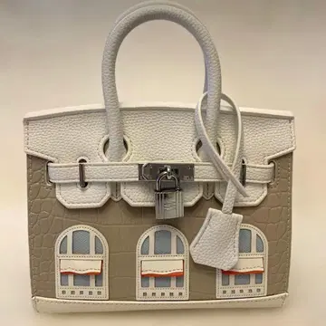 창문 포함 백 화이트 x 그레이지