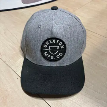 브릭스턴 스냅백 캡 그레이/블랙
